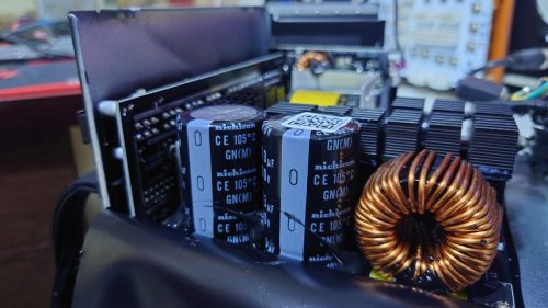 Main Caps